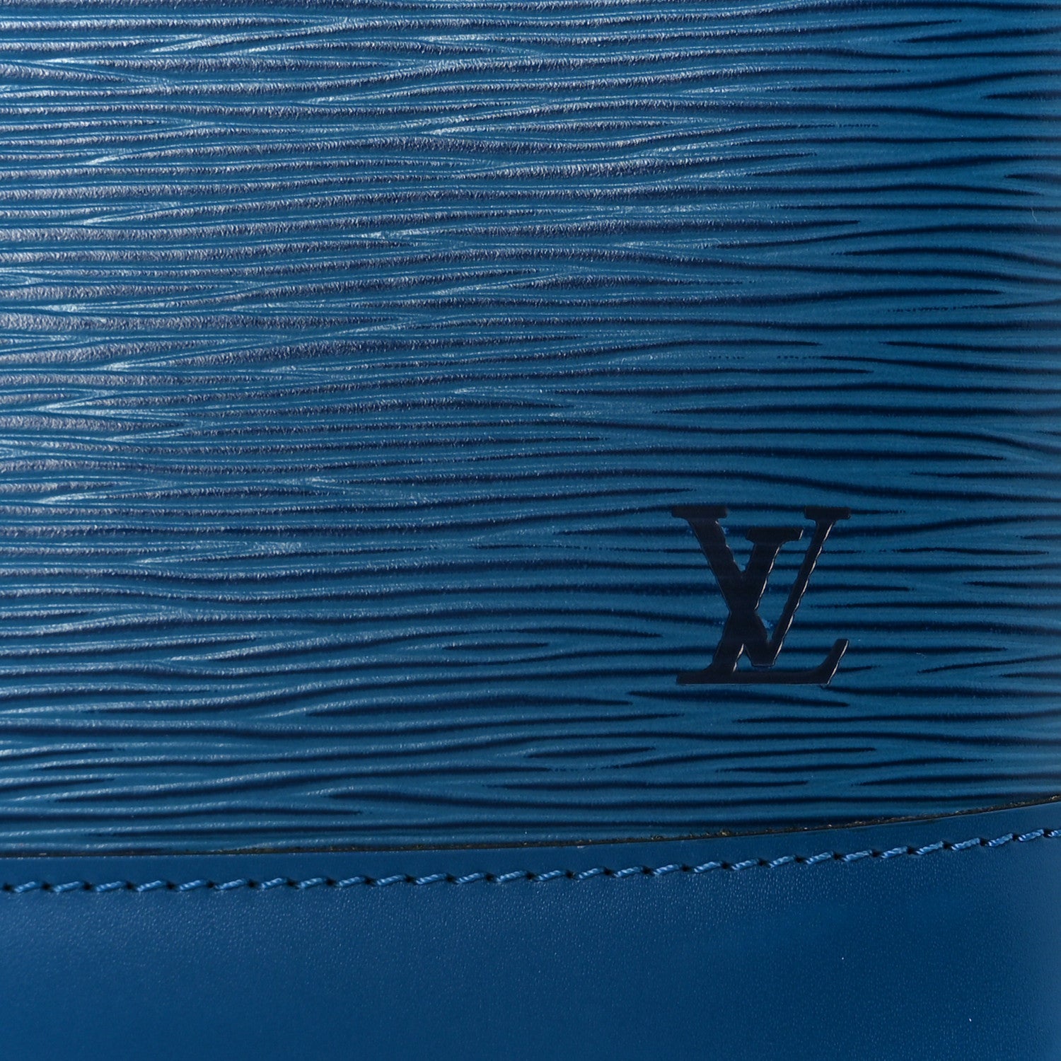 Louis Vuitton Epi Alma PM Toledo 8 of 10