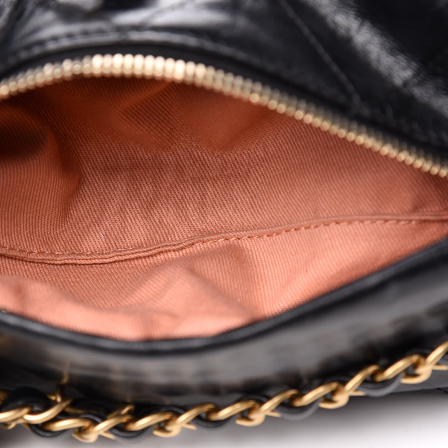 Calfskin Quilted Baluchon Black