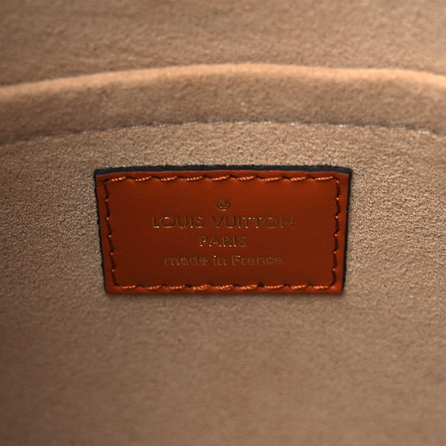 Louis Vuitton Calfskin Monogram Tufting On My Side Galet 6 of 9