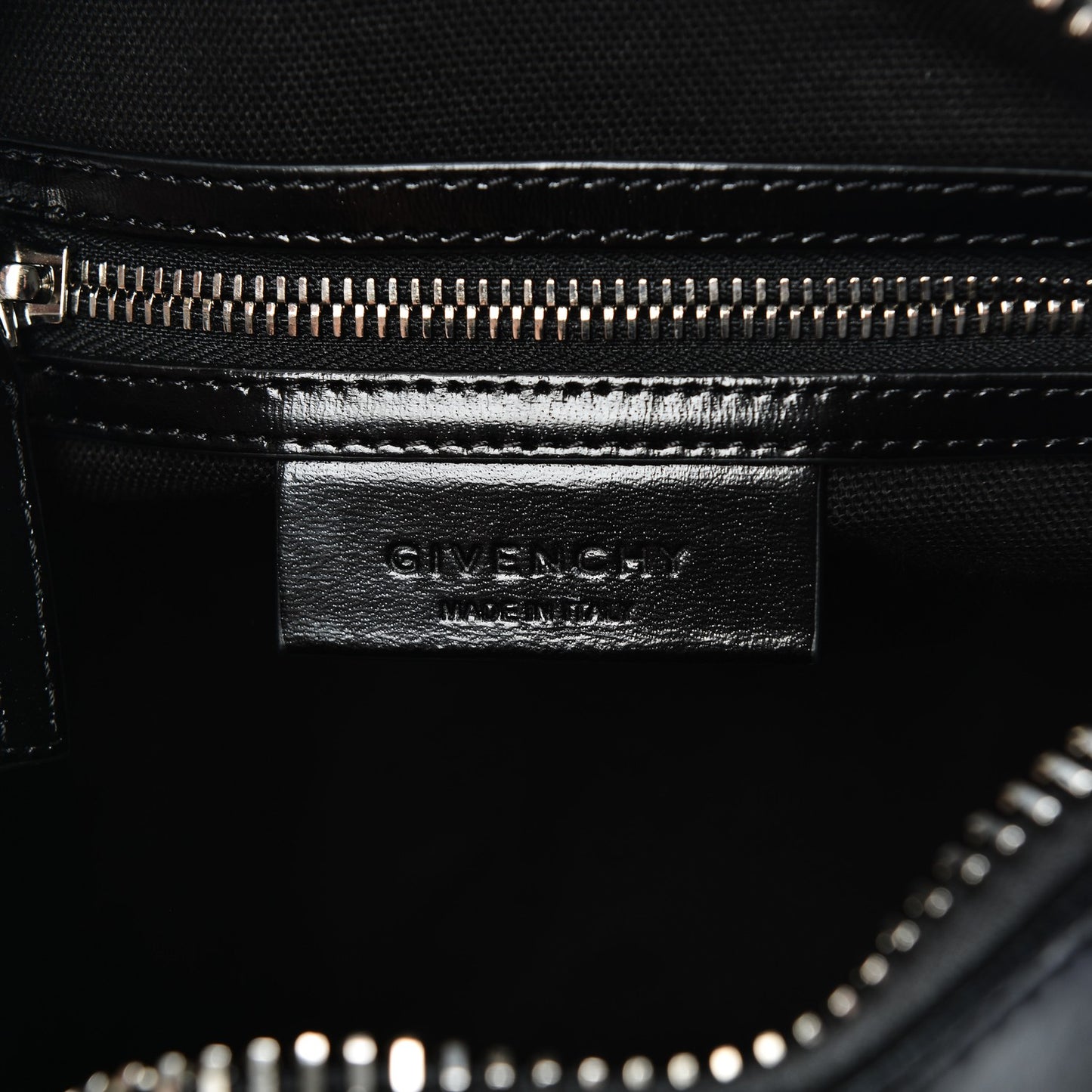 Shiny Lord Calfskin Mini Antigona Black