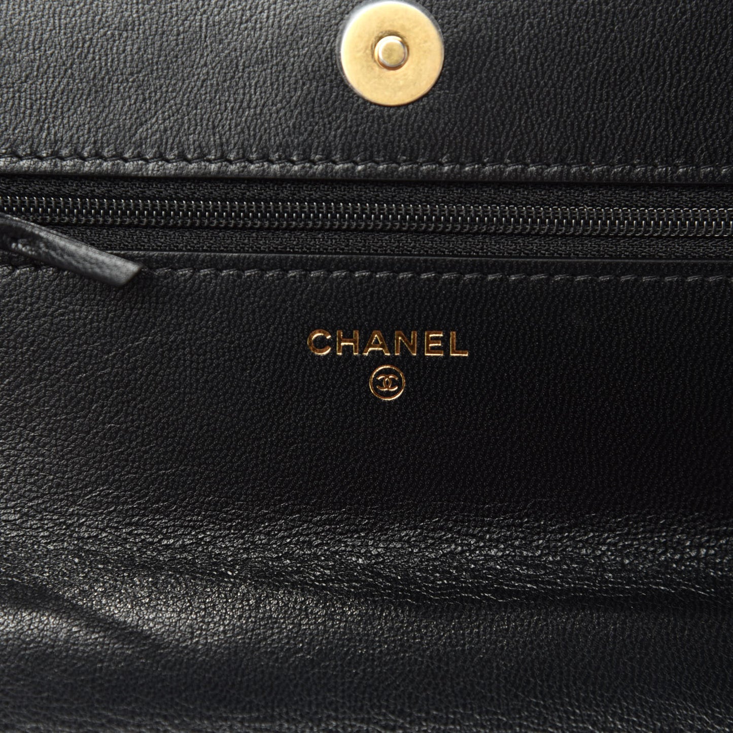 Lambskin Quilted 19 Wallet On Chain WOC Black