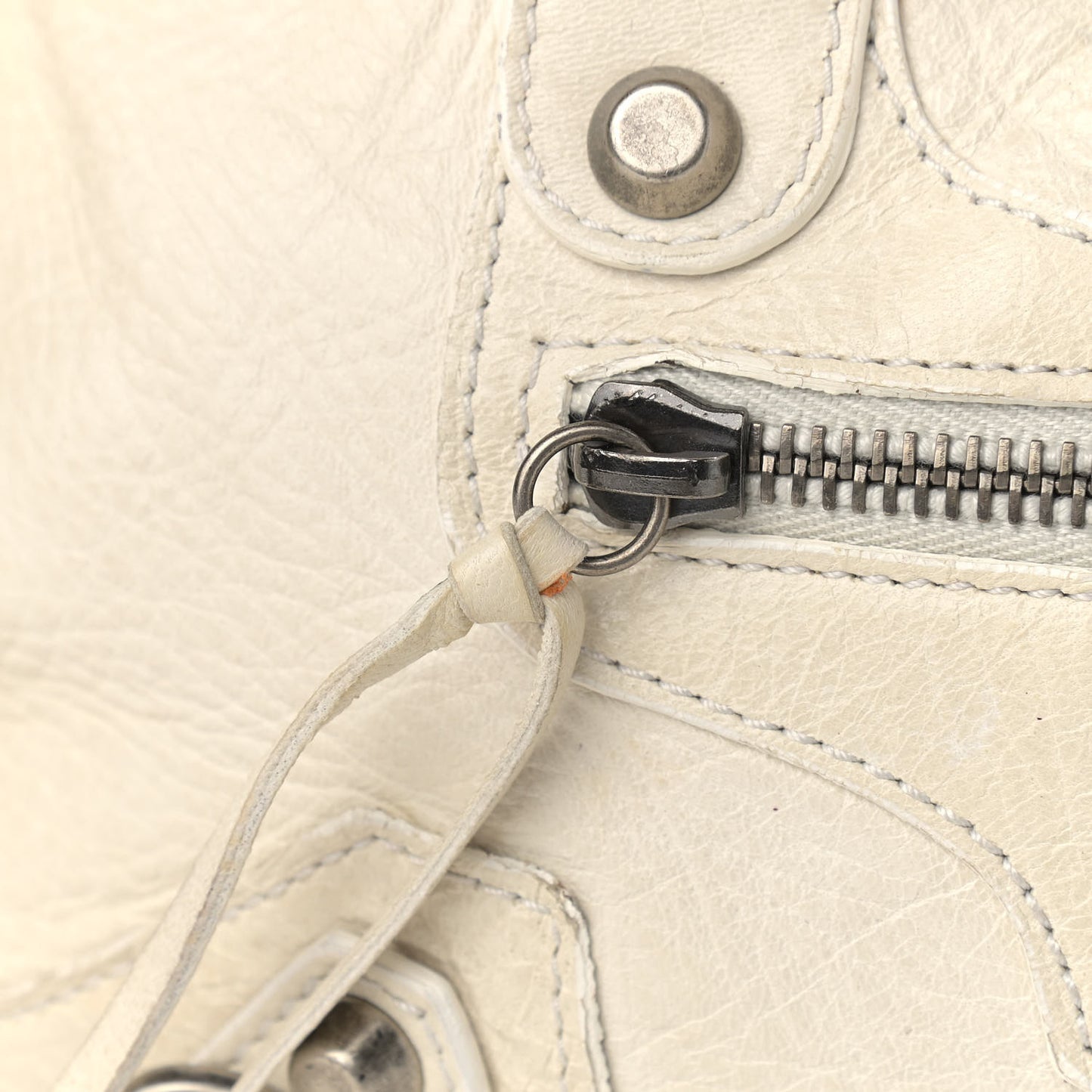 Chevre Classic Hardware First White