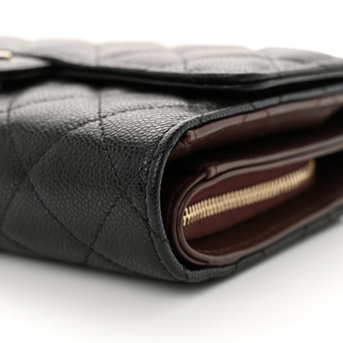 Caviar Quilted Compact Wallet On Chain WOC Black