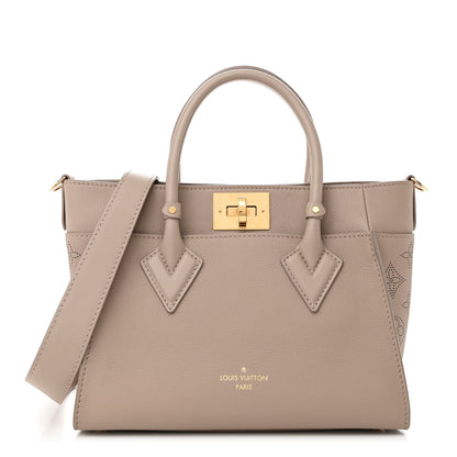 Louis Vuitton Mahina On My Side PM Galet 1 of 10