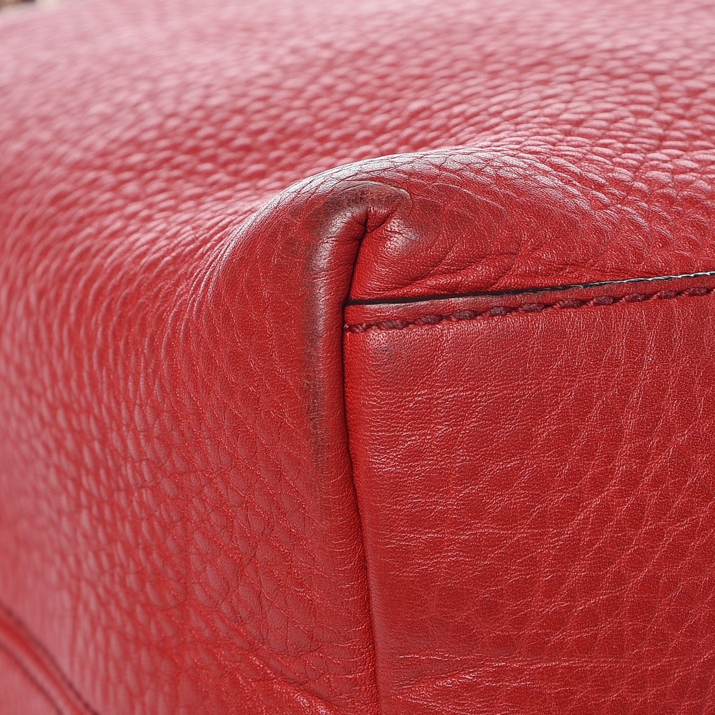Pebbled Calfskin Medium Soho Chain Shoulder Bag Tabasco Red