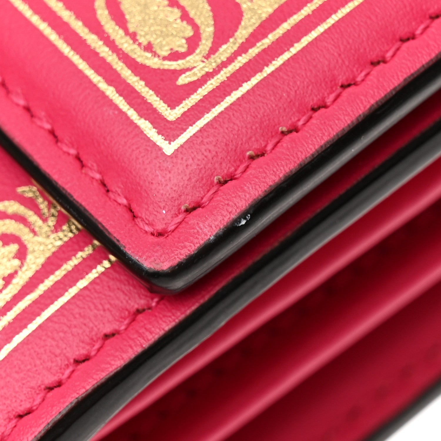 Gucci X SEGA Calfskin GUCCY Stars Chain Wallet Violet Fuxia Gold 14 of 17