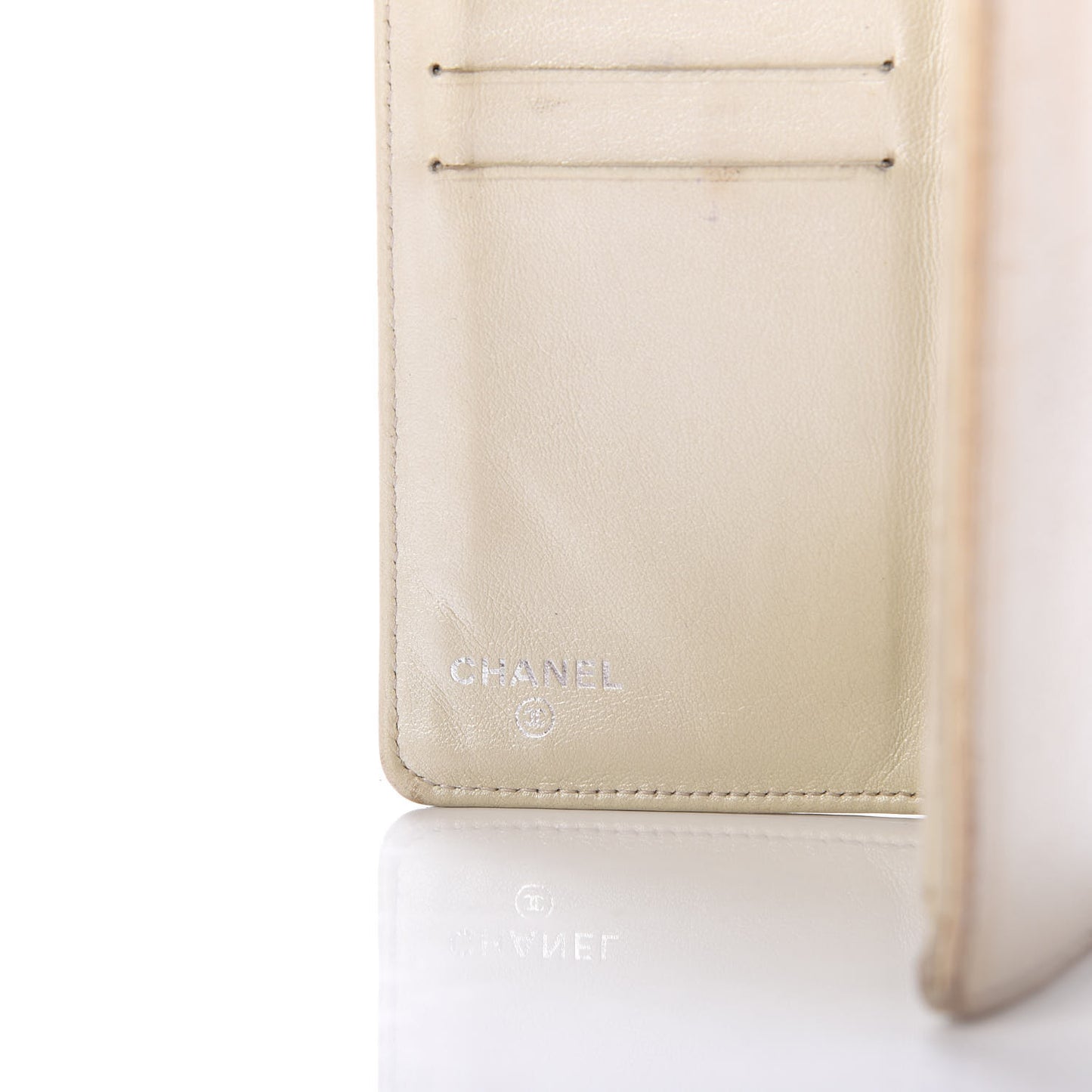 Caviar Sevruga Yen Wallet Beige