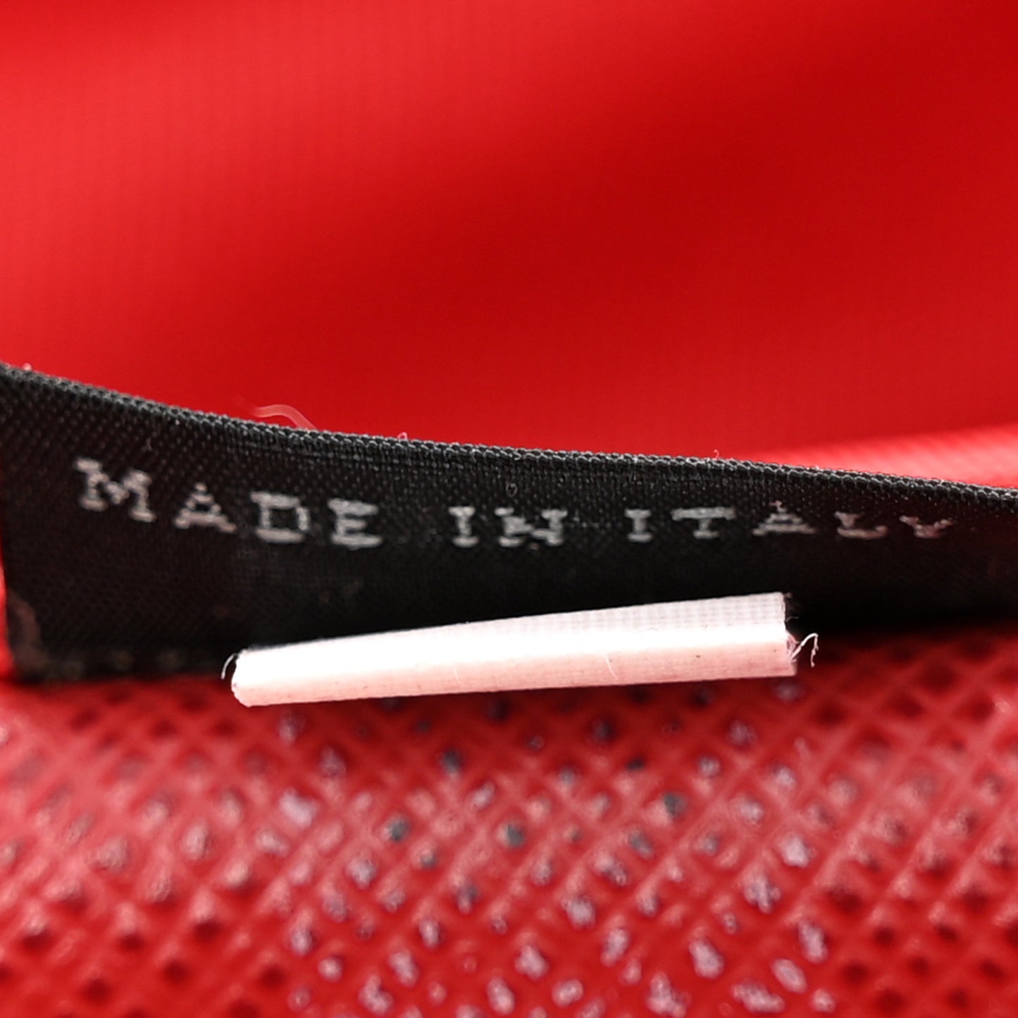 Nylon Vela Saffiano Flat Messenger Bag Rosso