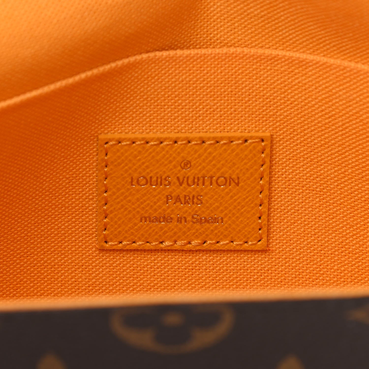 Louis Vuitton Monogram 2022 Christmas Animation New York Soho Pochette Felicie Chain Wallet Yellow 7 of 10