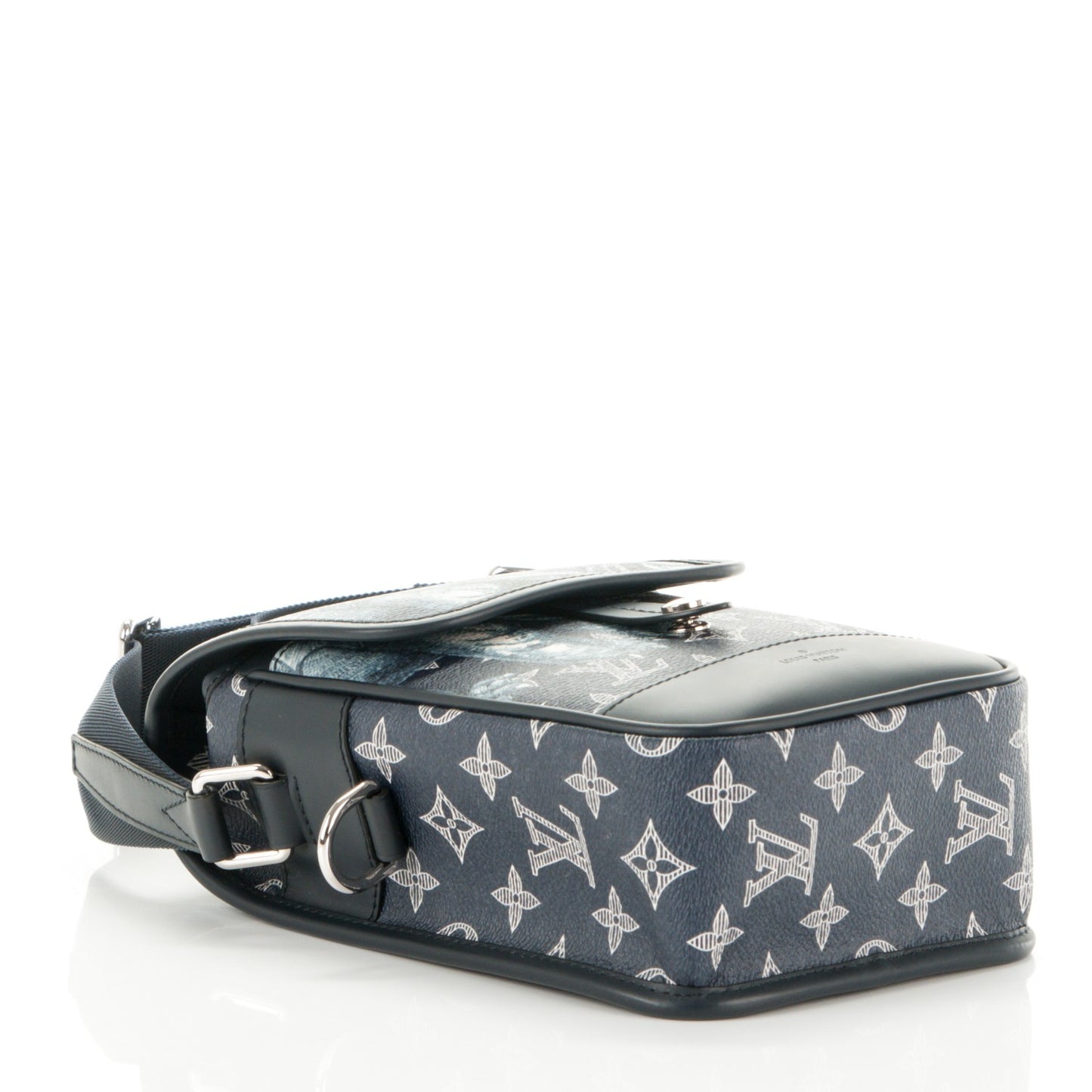 Savane Monogram Elephant Chapman Messenger BB Encre