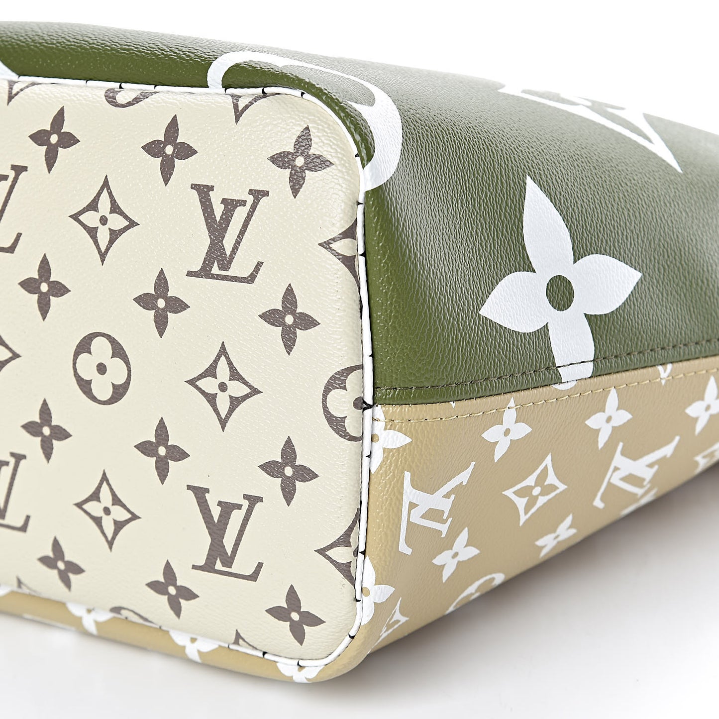 Monogram Giant Neverfull MM Kaki