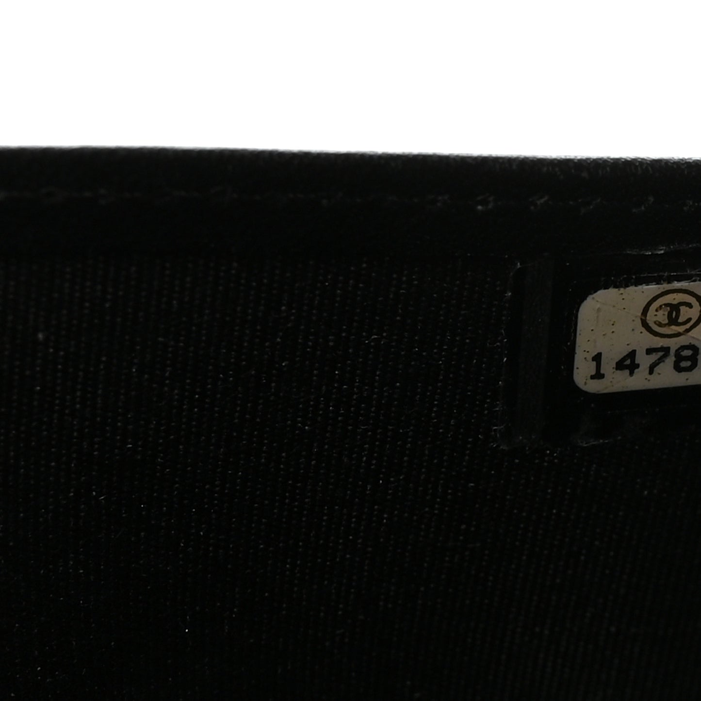 Lambskin Diamond Stitched Yen Wallet Black