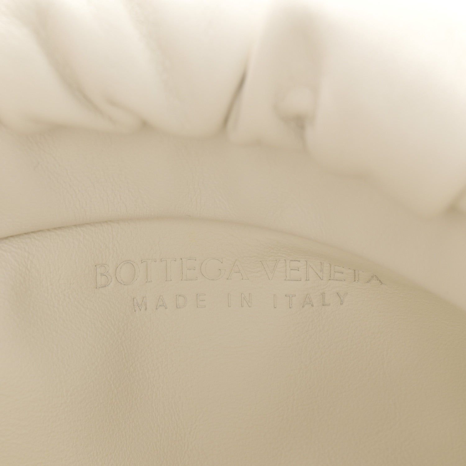 Bottega Veneta Calfskin The Pouch Chain Plaster 7 of 10