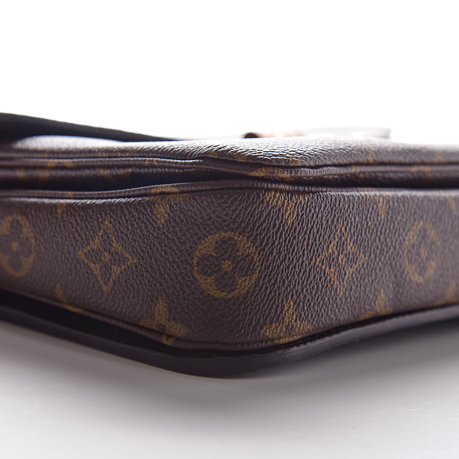 Louis Vuitton Monogram Pochette Metis 7 of 9