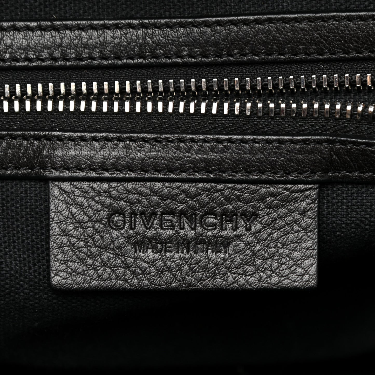 Pebbled Calfskin Small Nightingale Black