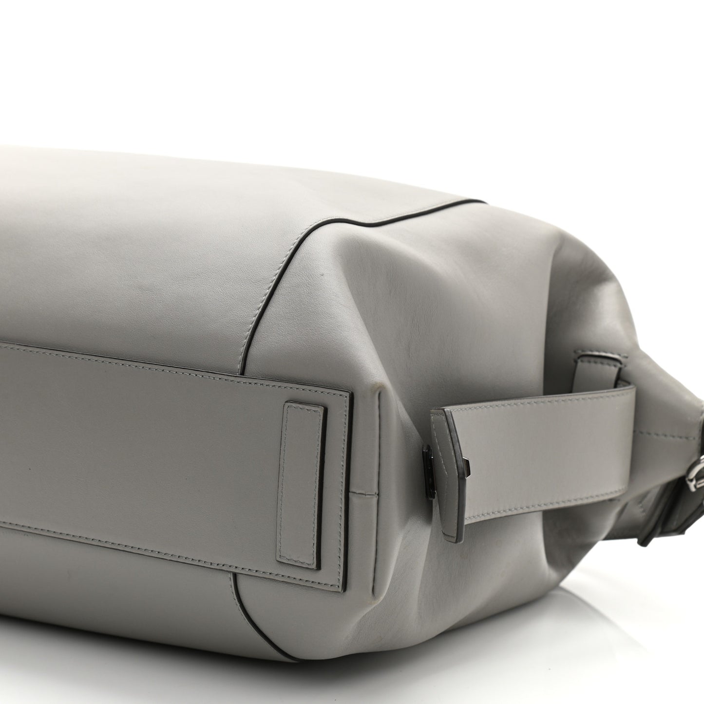 Soft Calfskin Medium Soft Antigona Pearl Grey