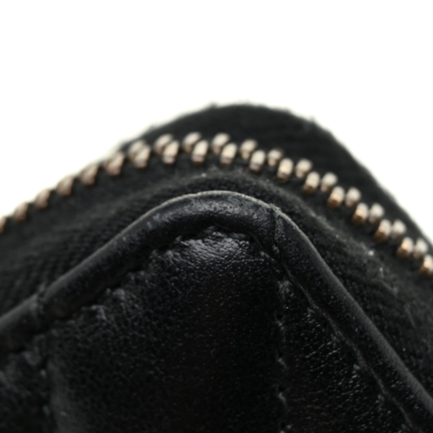 Gucci Calfskin Matelasse GG Marmont Zip Around Wallet Black 20 of 24