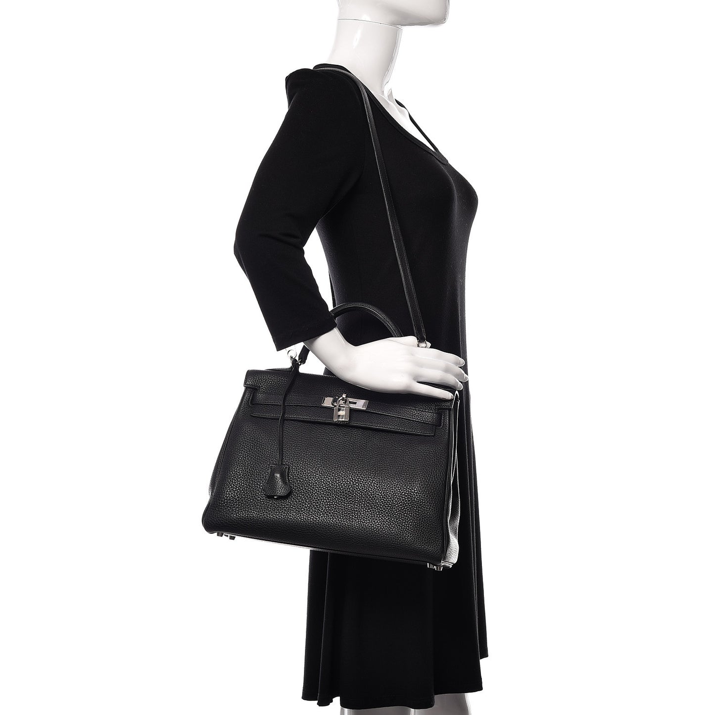 Togo Kelly Retourne 32 Black