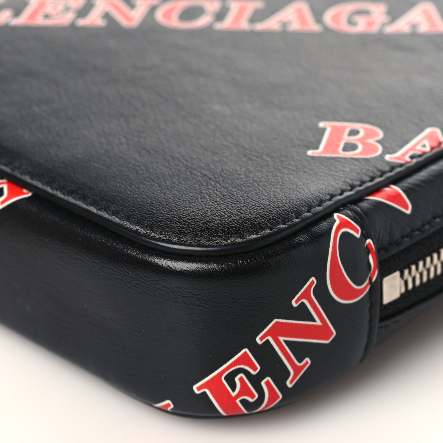 Calfskin Logo Print Cash Phone Holder Bag Black Red