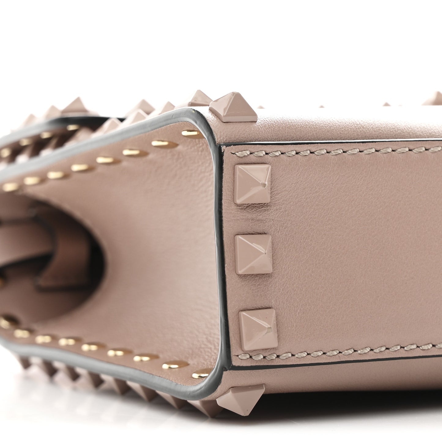 Vitello Monochrome Medium Rockstud Flip Lock Crossbody Bag Poudre