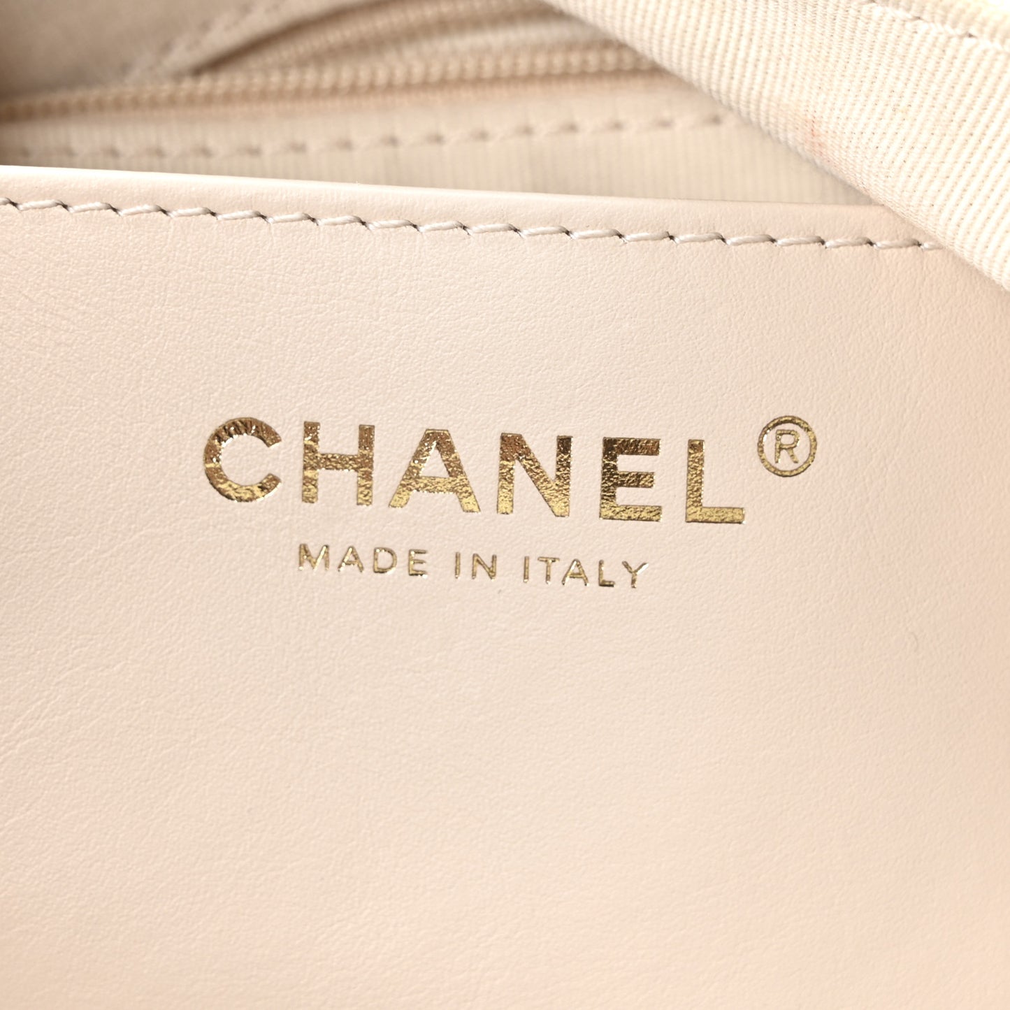 Shiny Lambskin Quilted Trendy Pockets Hobo White