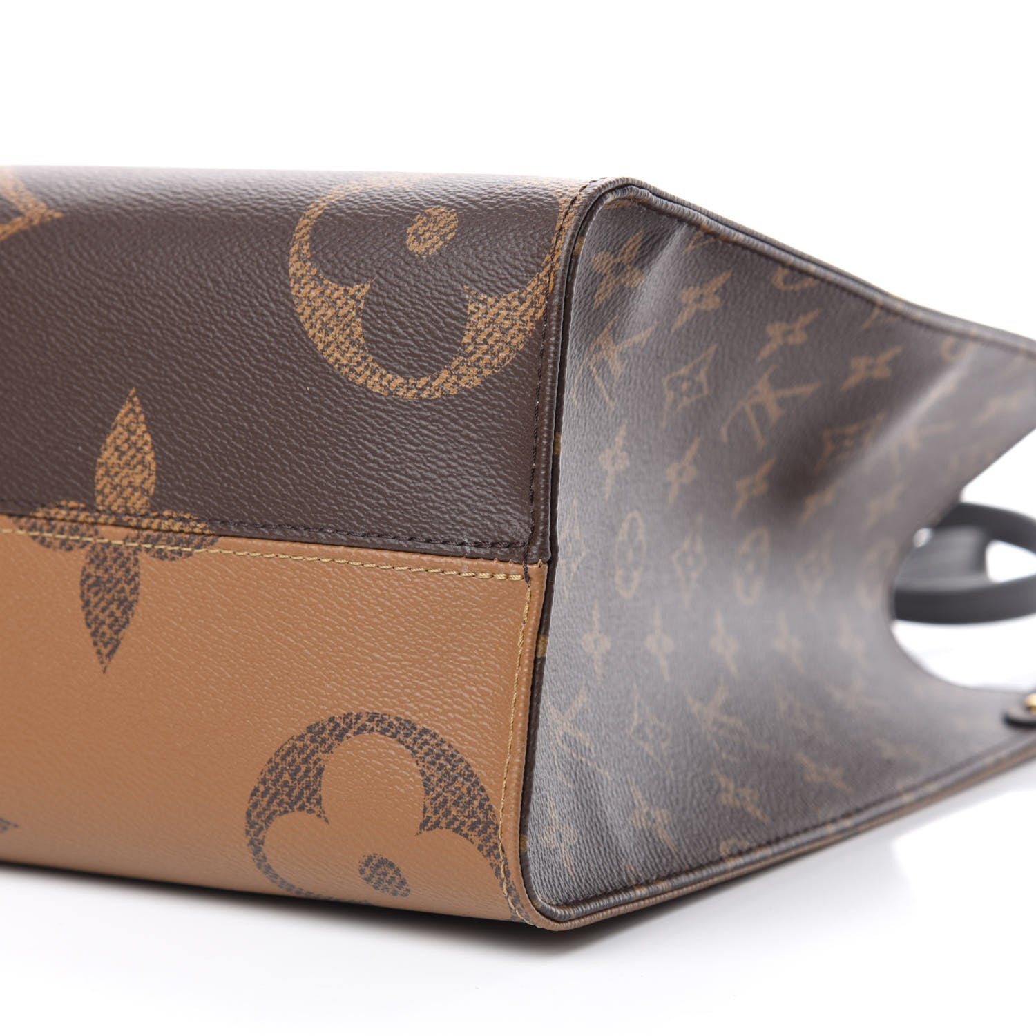 Louis Vuitton Reverse Monogram Giant Onthego MM 7 of 10