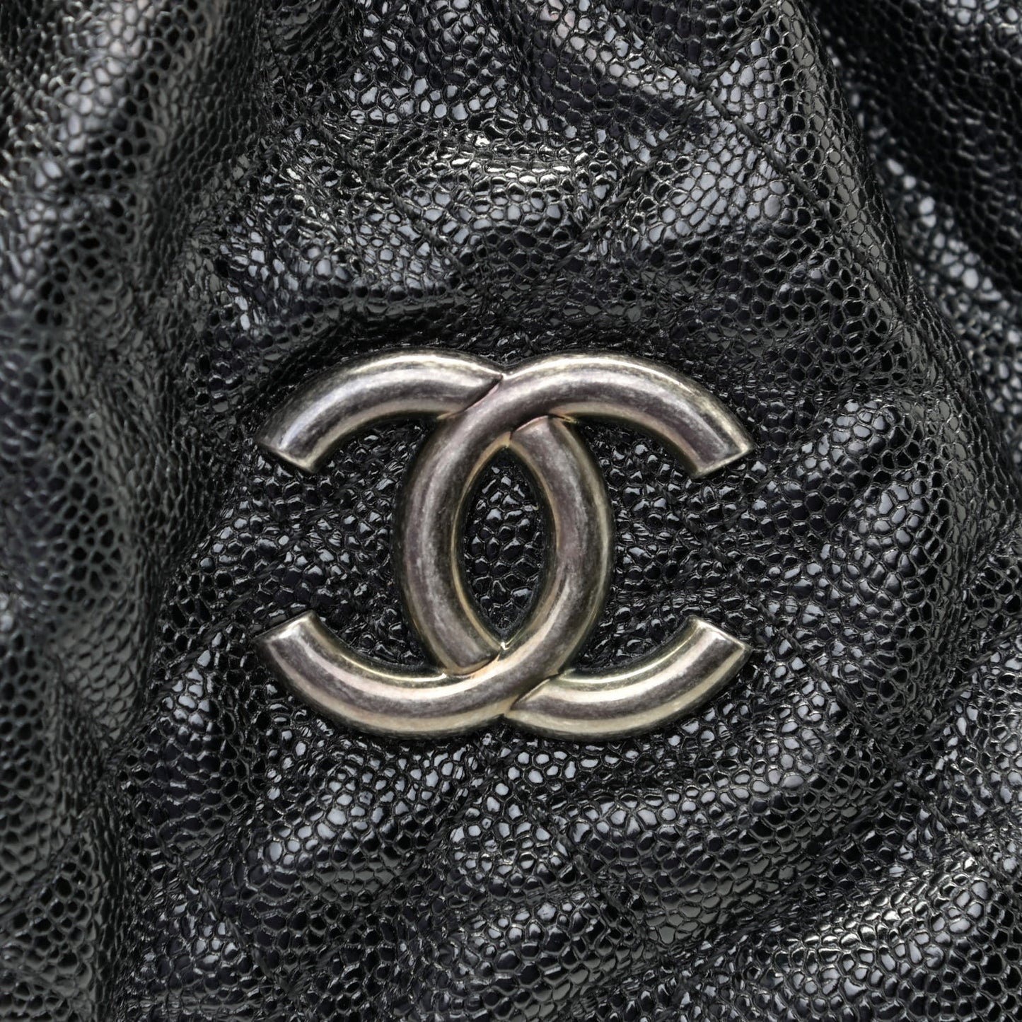 Caviar Quilted Medium Elastic Shopping Tote Black