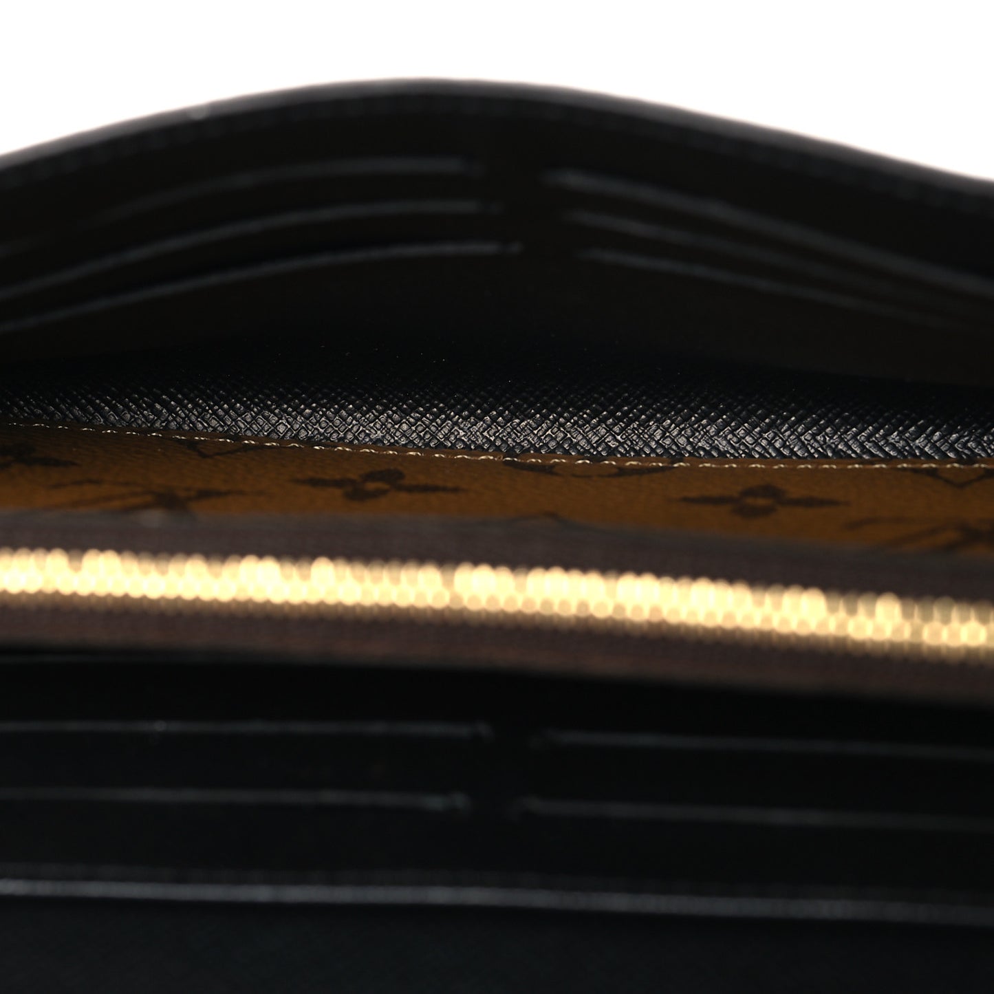 Reverse Monogram Giant Sarah Wallet