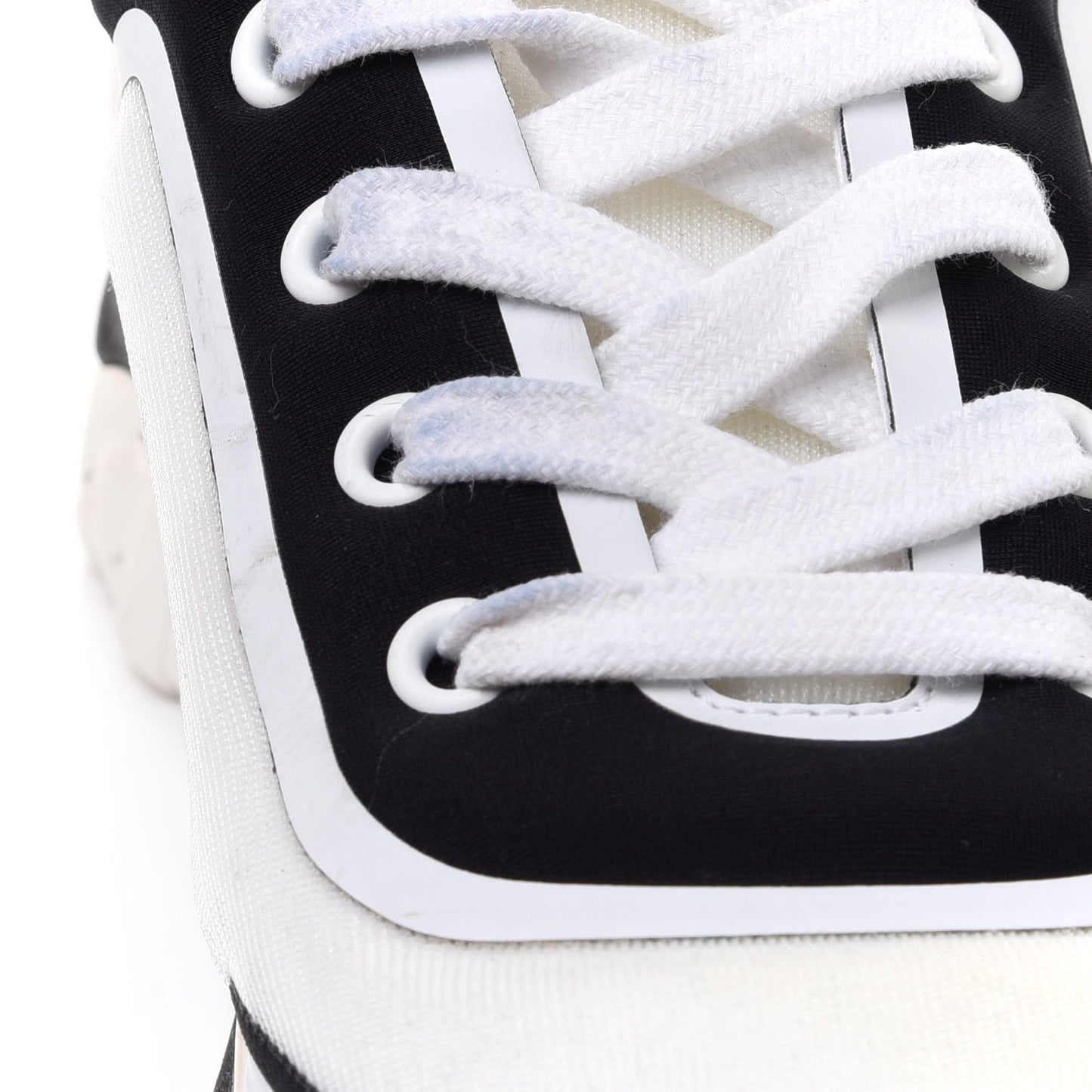 Lycra Womens CC Sneakers 40 Black White