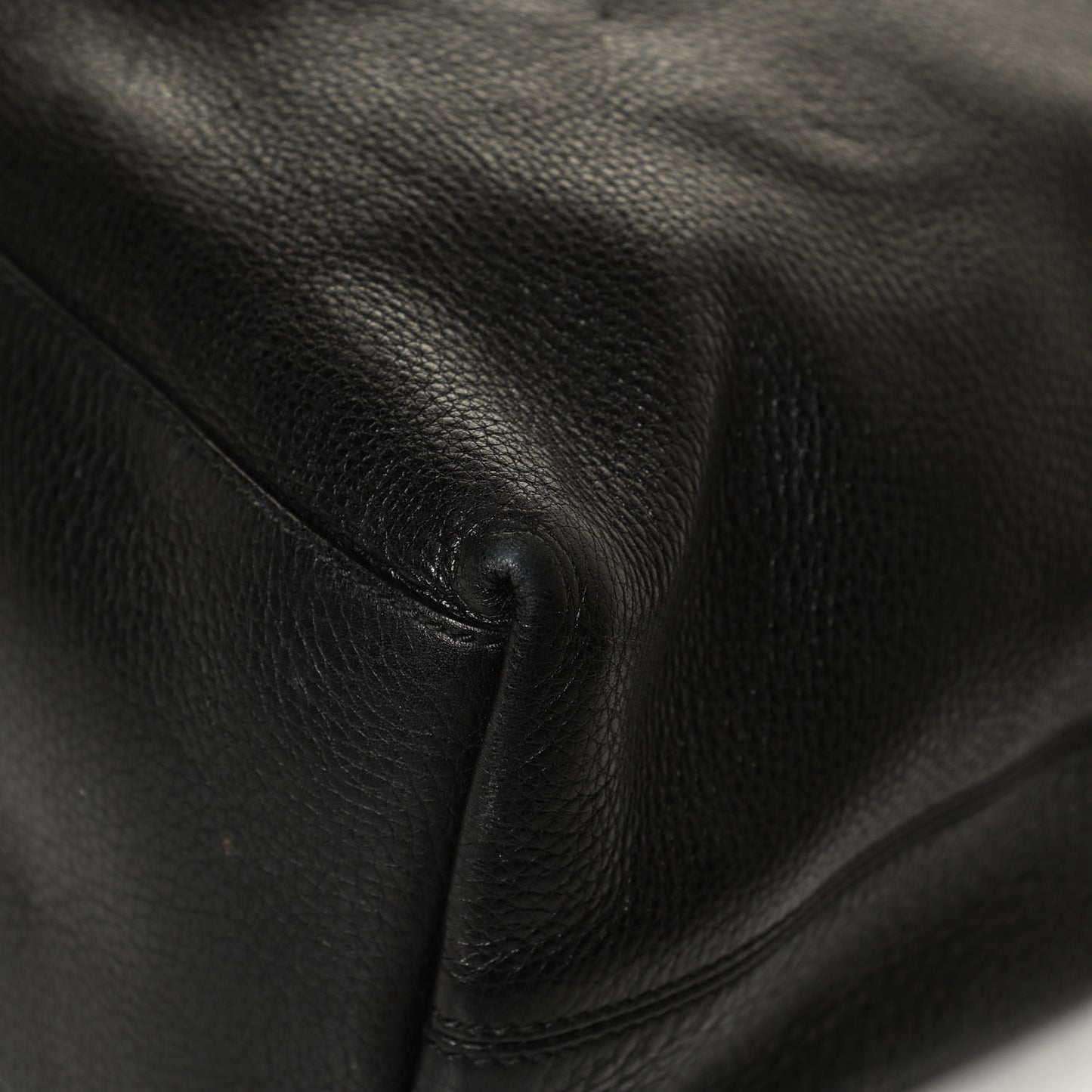 Pebbled Calfskin Medium Soho Chain Shoulder Bag Black