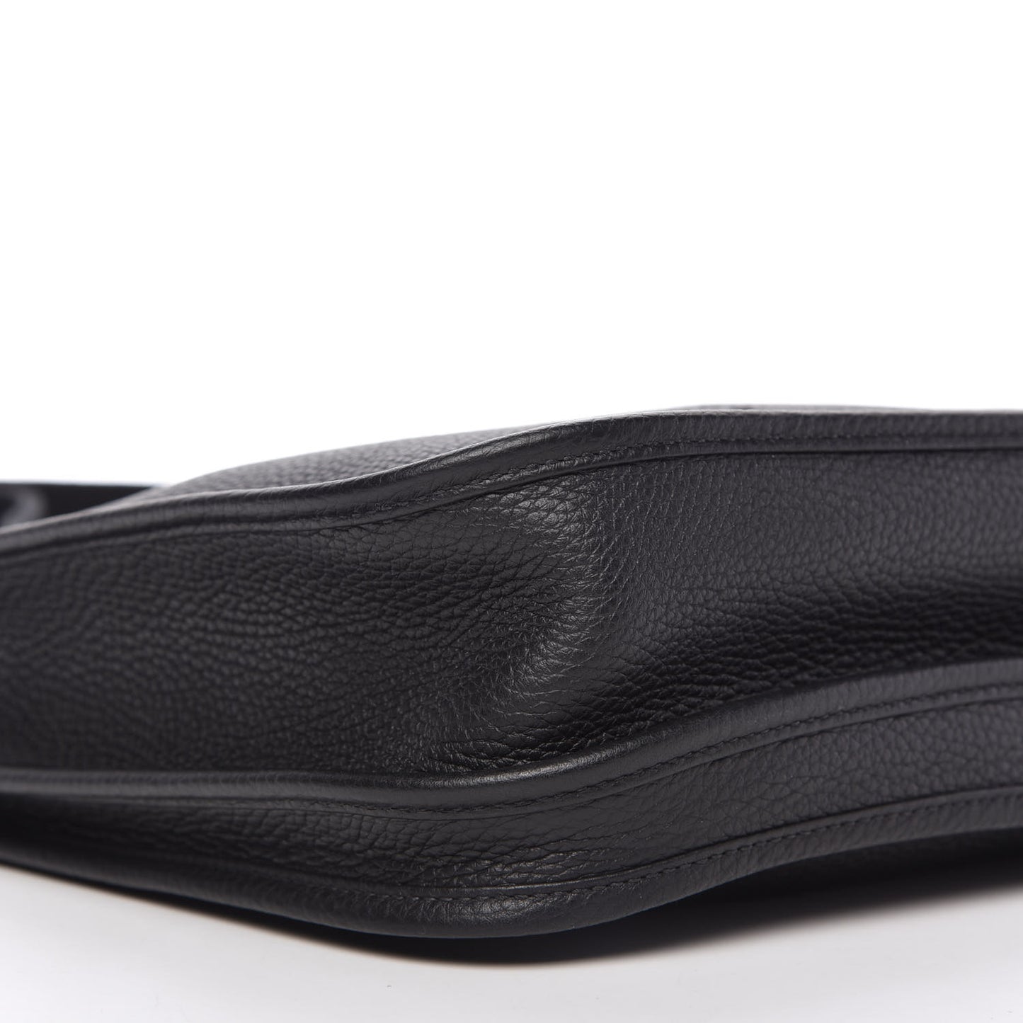 Taurillon Clemence Evelyne III PM Black