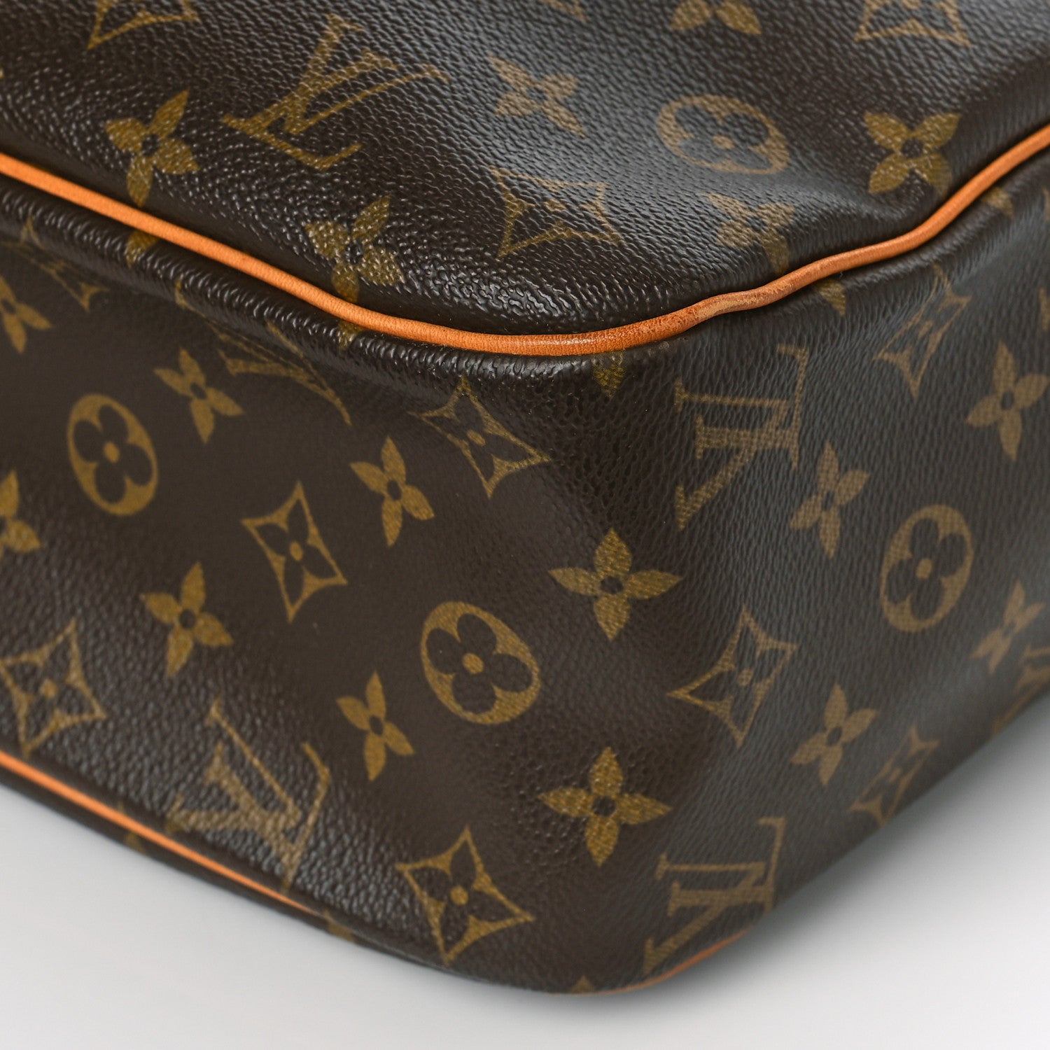 Louis Vuitton Monogram Cite GM 8 of 9