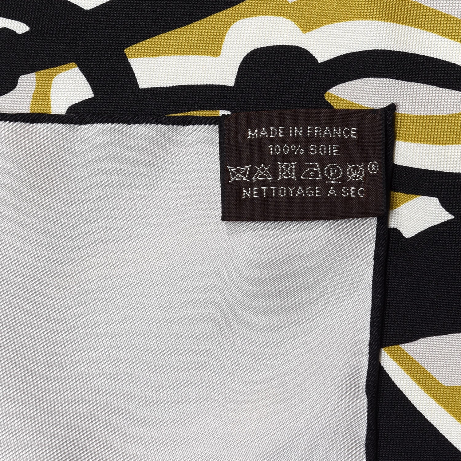 Hermes Silk Brides De Gala Shadow Scarf 90 Beige Ebene Jaune 3 of 4