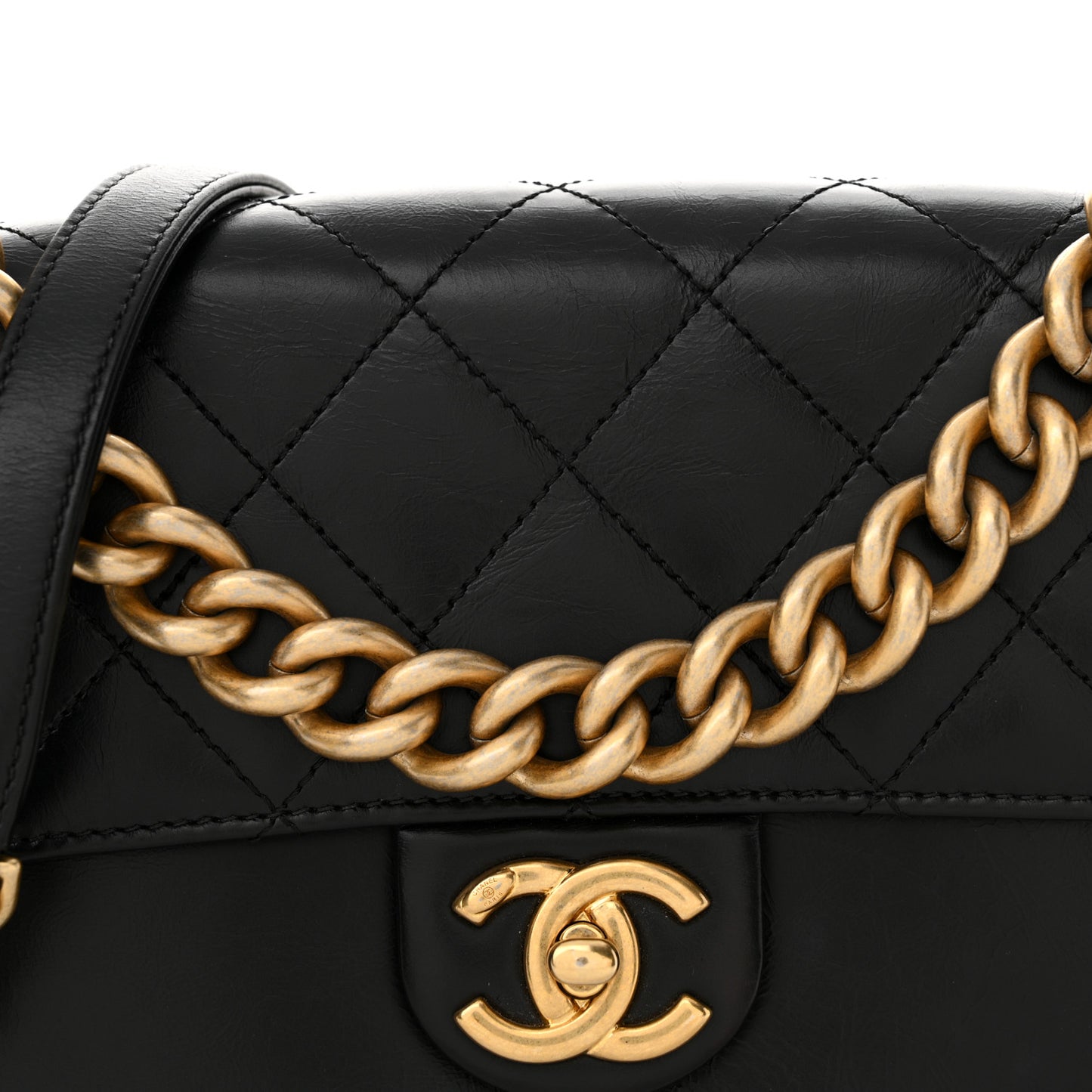 Iridescent Calfskin Quilted Small Straight Lined Flap Black