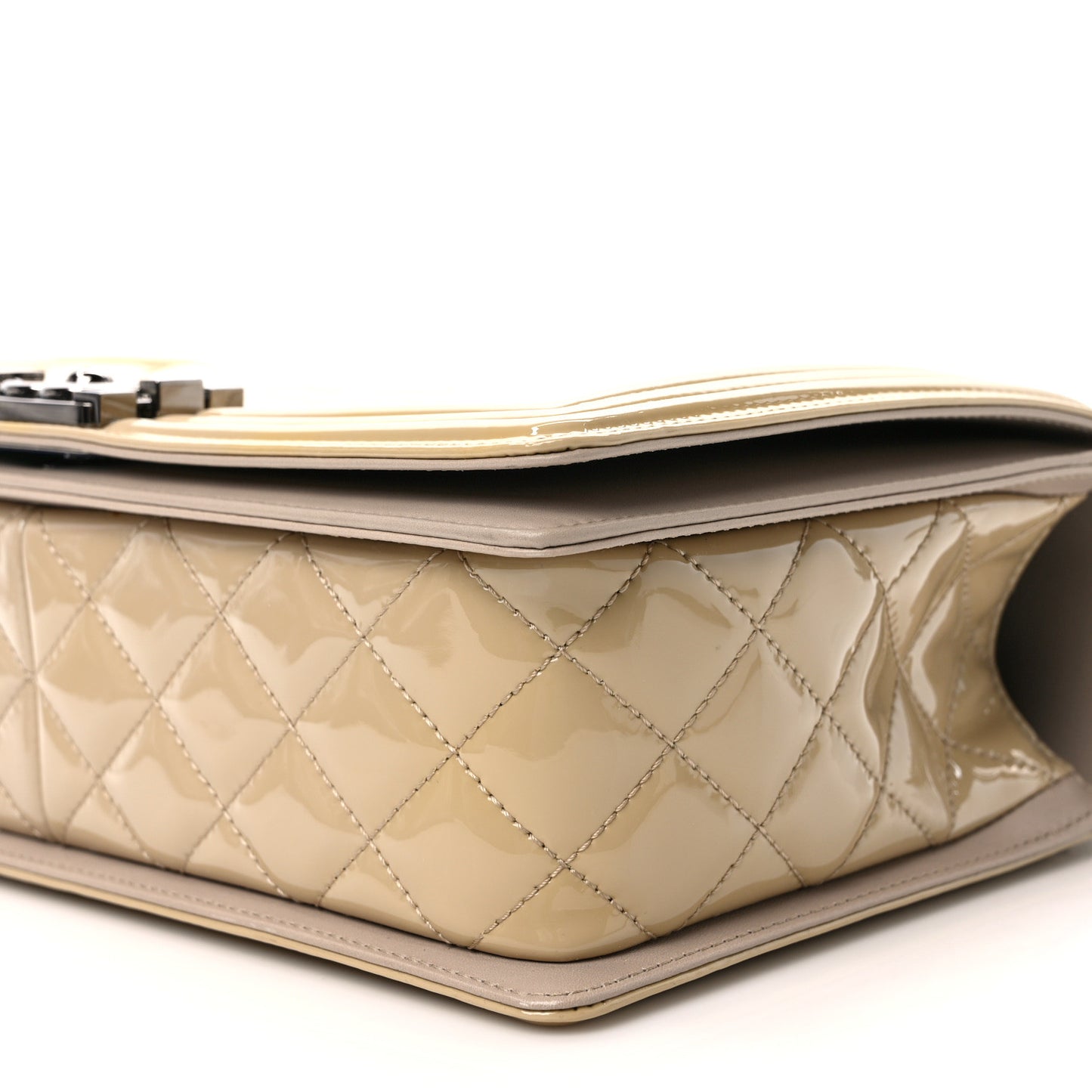 Patent Chevron Medium Boy Flap Beige