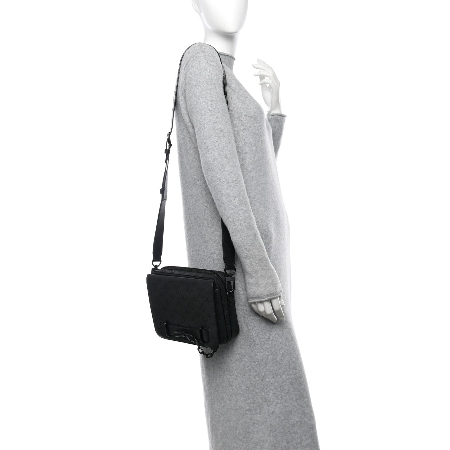 Taurillon Monogram Steamer Messenger Black