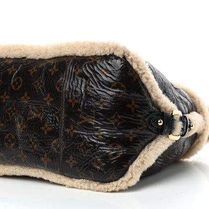 Louis Vuitton Patent Monogram Shearling Sac Thunder 10 of 10