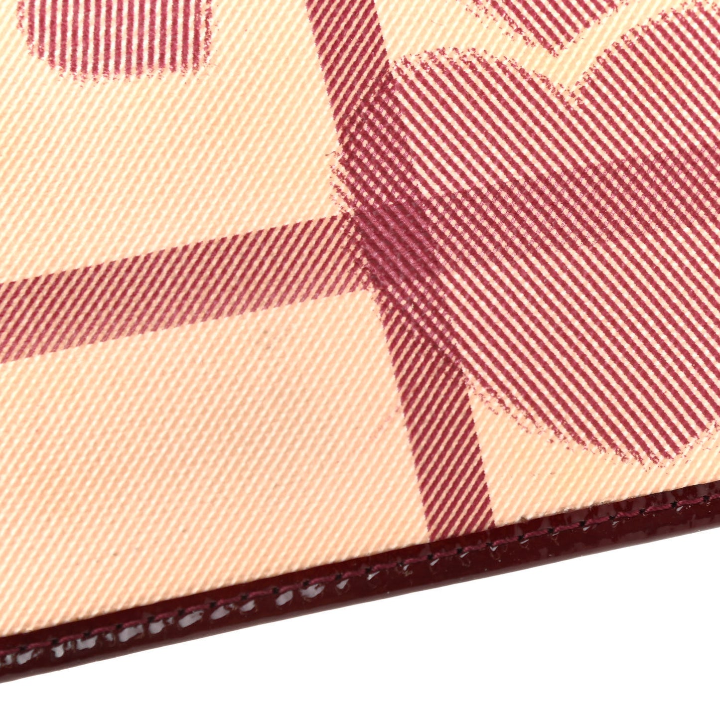 Nova Check Heart Wristlet Berry Red