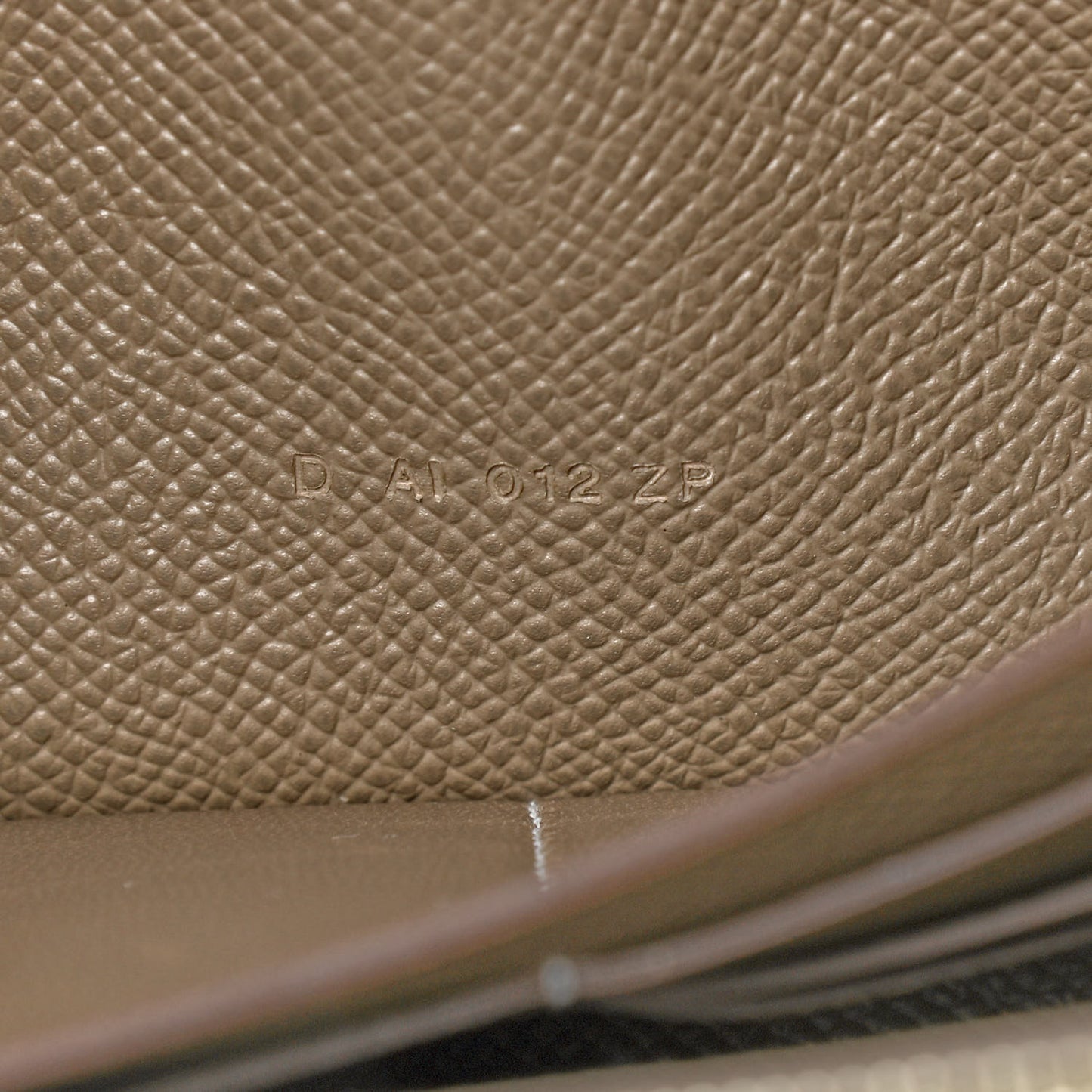 Epsom Kelly Longue Wallet Etoupe