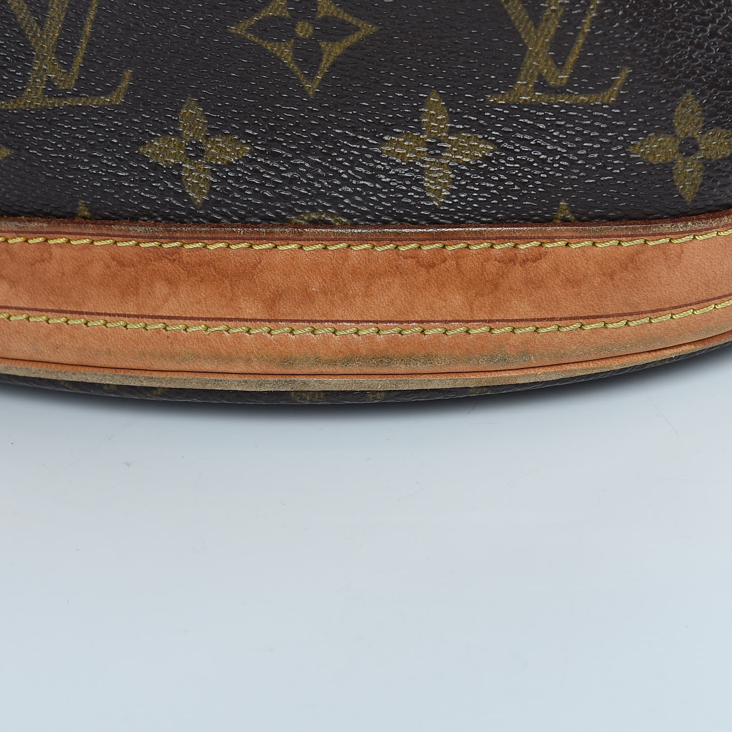 Louis Vuitton Monogram Petit Bucket 23 12 of 22