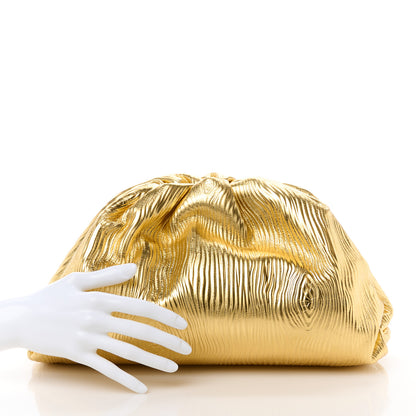 Bottega Veneta Metallic Bark Calfskin Embossed The Pouch Oversized Clutch Oro 2 of 11