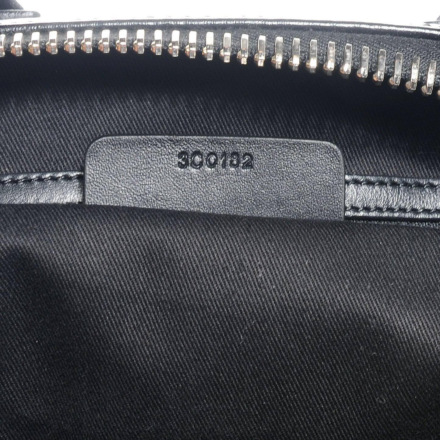Shiny Lord Calfskin Medium Antigona Black