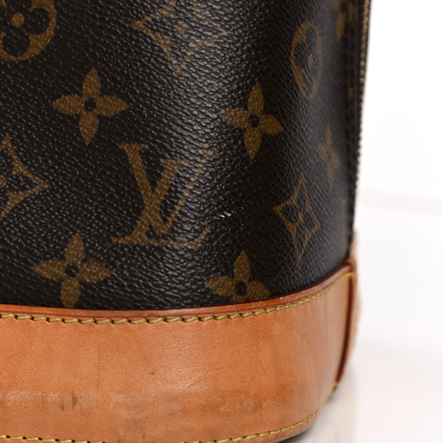 Louis Vuitton Monogram Alma GM 25 of 35