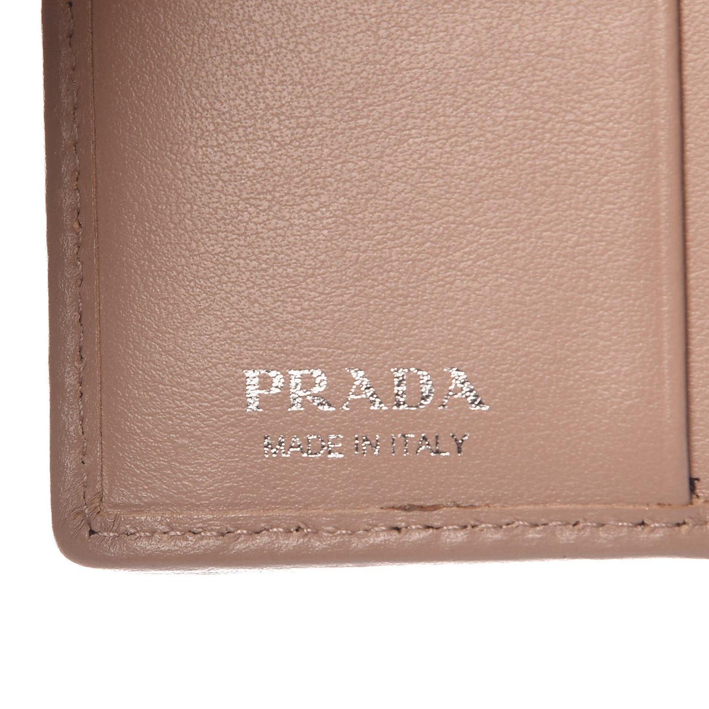 Soft Calfskin Impunture Diagramme Wallet Cipria