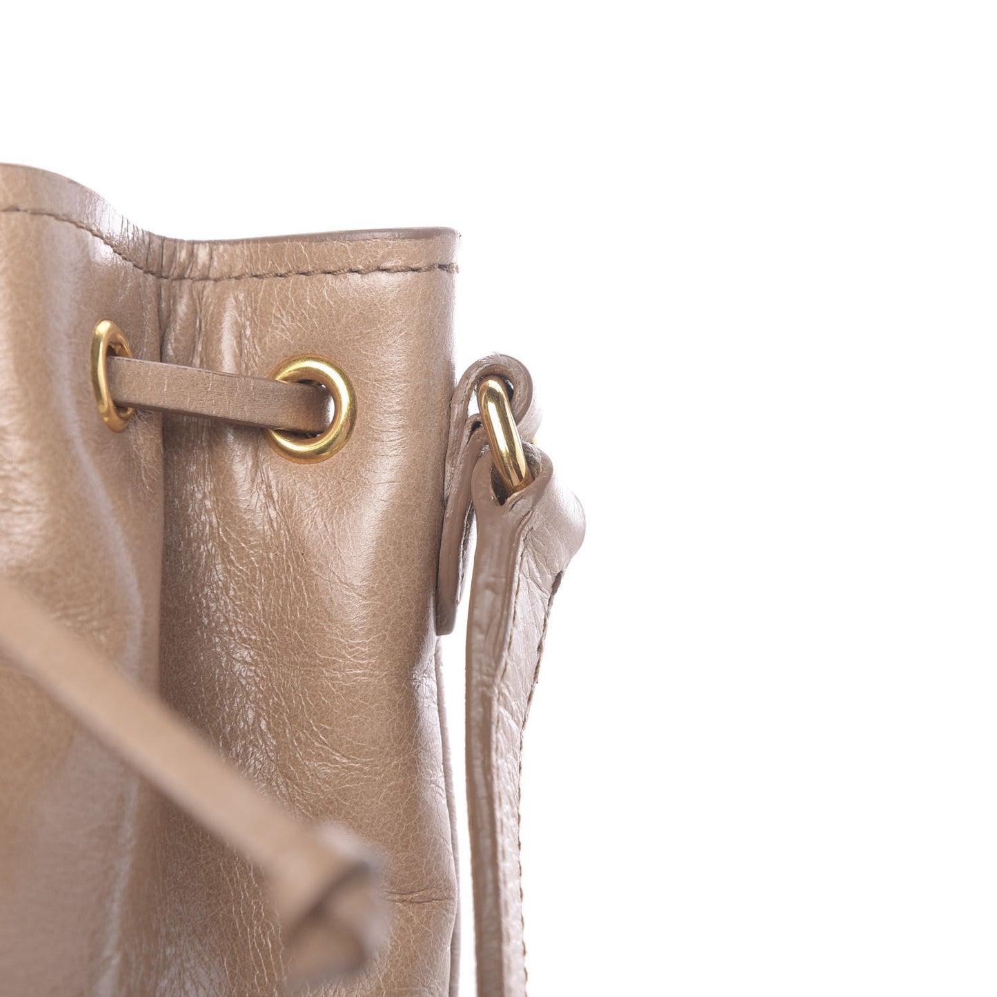 Vitello Shine Bucket Bag Cipria