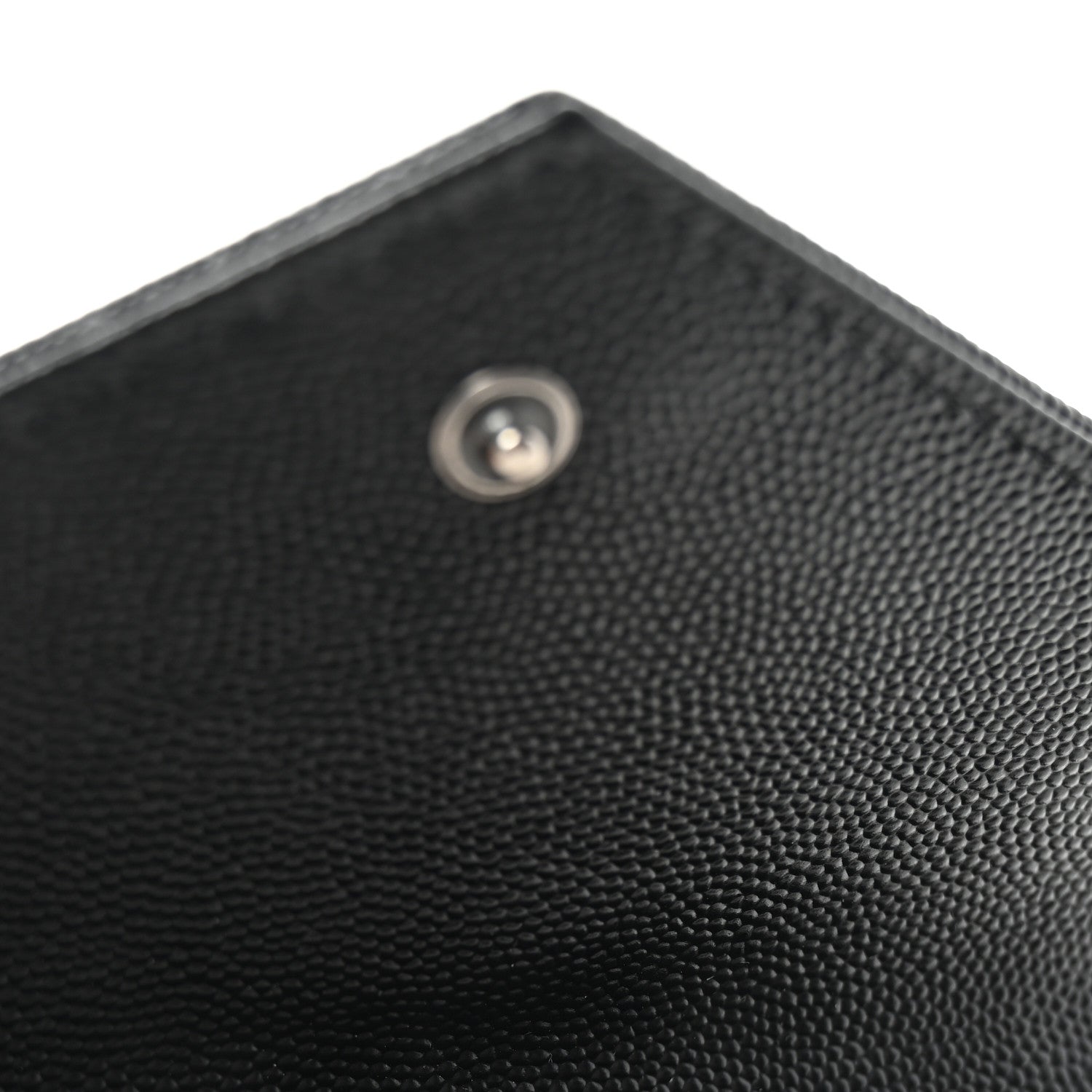 Saint Laurent Grain De Poudre Matelasse Chevron Monogram Monochrome Compact Wallet Black 6 of 6