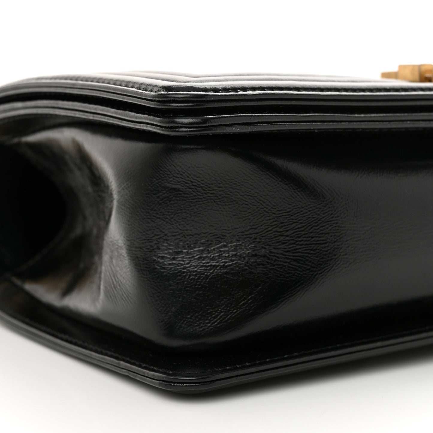 Metallic Glazed Calfskin Medium Boy Flap Black Gold