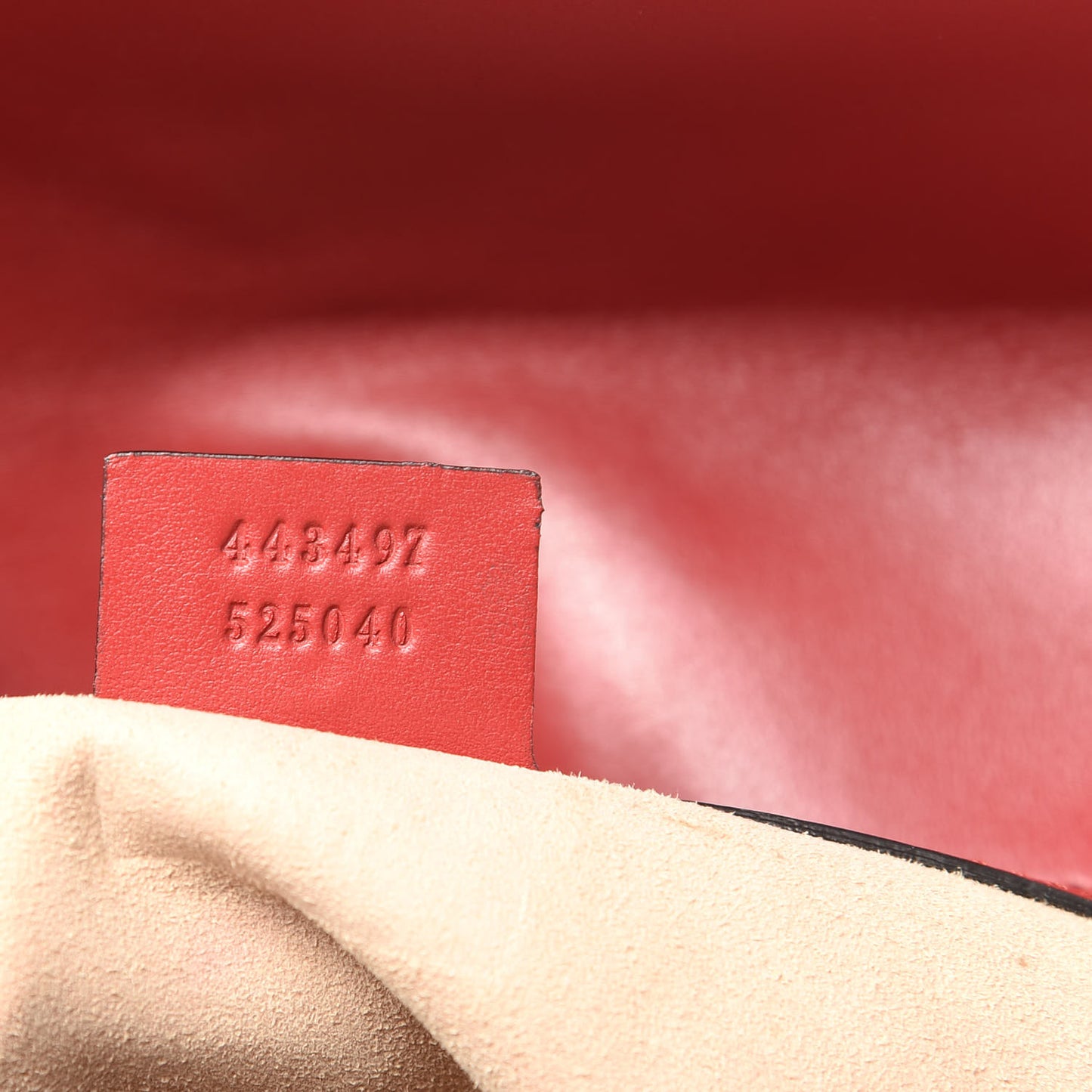 Calfskin Matelasse Small GG Marmont Shoulder Bag Hibiscus Red