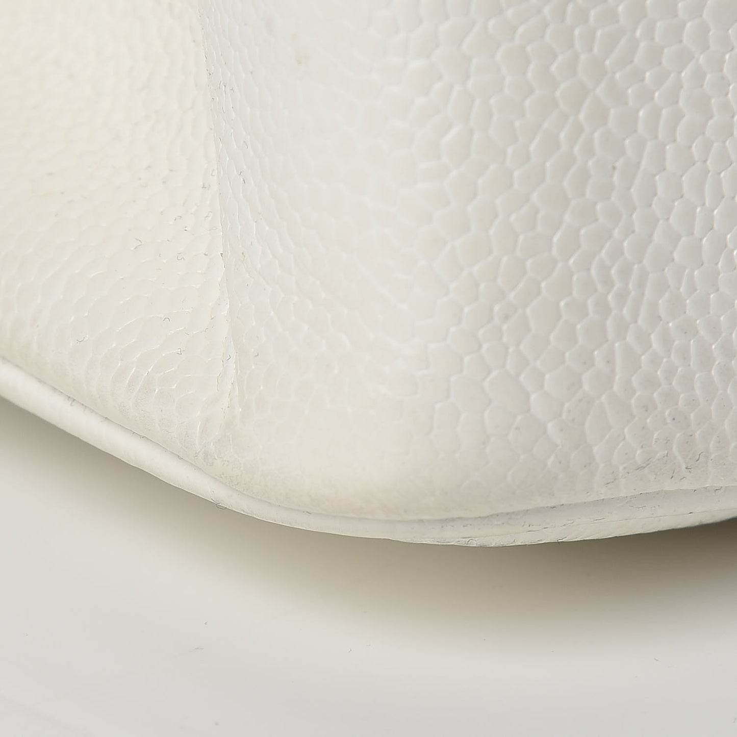 Caviar Vertical Quilted Jumbo Single Flap White