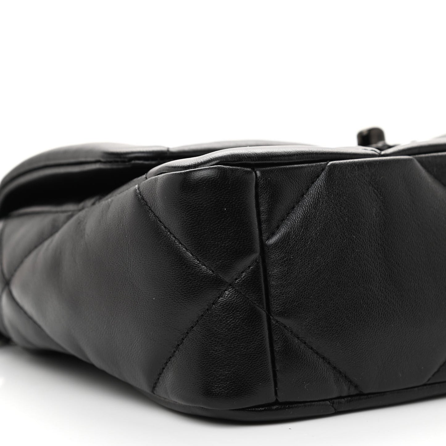 Lambskin Quilted Medium Chanel 19 Flap So Black